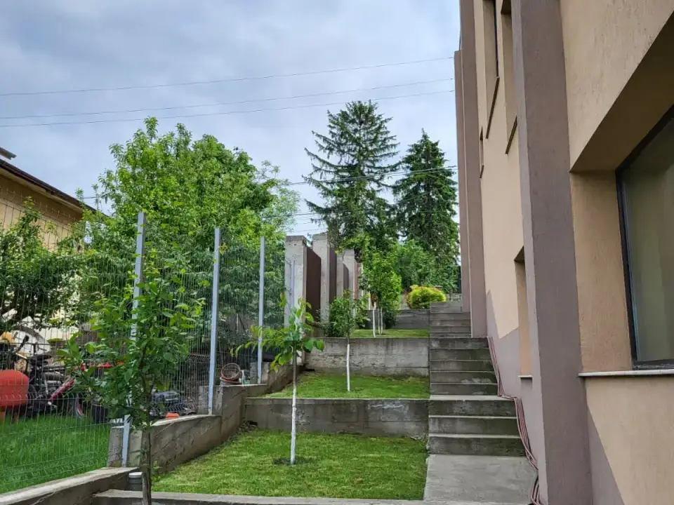 Casa individuală de vânzare Balotești, Ilfov - rezidență de lux cu ponton pe lac - imaginea 5