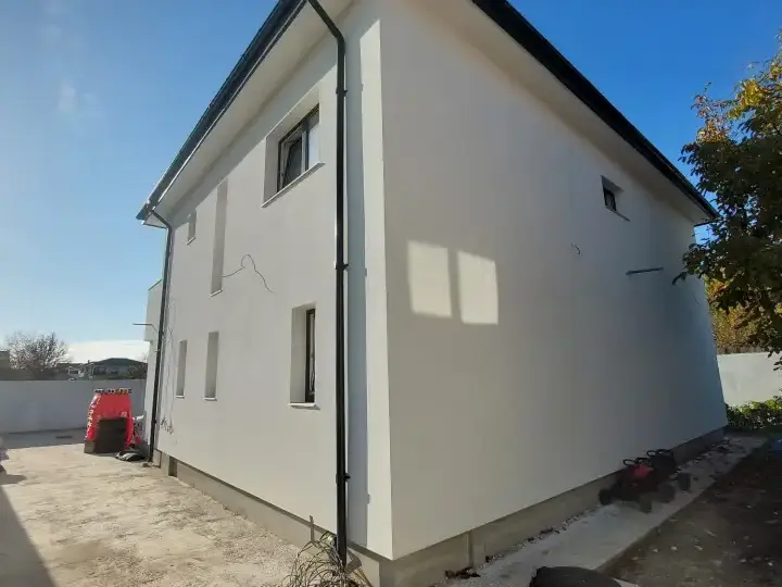 Casă P+1+Pod de vânzare Bragadiru, Ilfov - 5 camere, 4 băi, terasă și balcon - imaginea 3