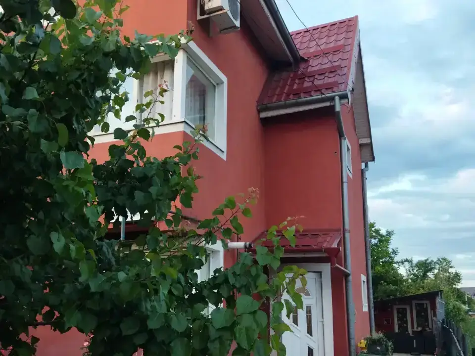 casa de vânzare în Otopeni, Ilfov - 120 mp utili, curte, construcție 2005
