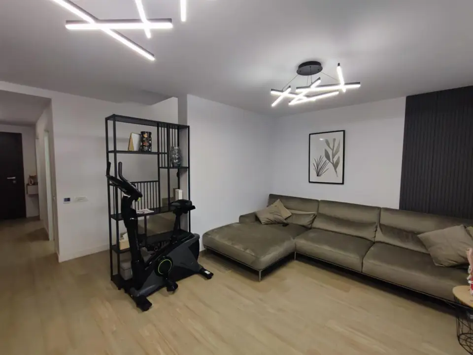Vânzare Casă Voluntari, Ilfov - Structură Monolit, Renovare Completă 2024, Mobilată Premium - imaginea 6