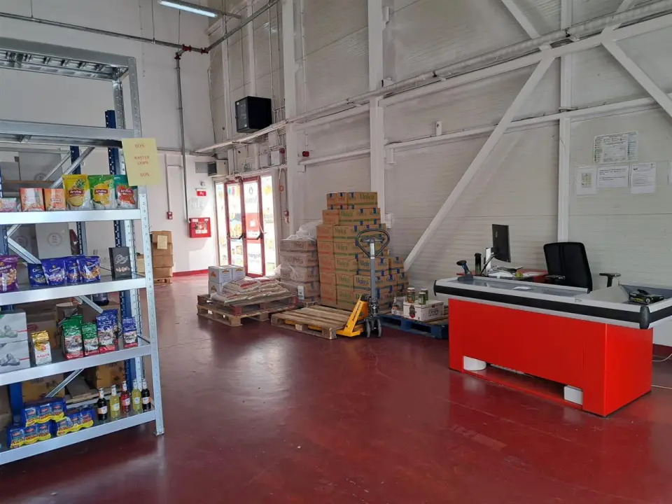 Inchiriaza hala in Afumati, Ilfov - 468 mp, depozit si birouri - imaginea 8