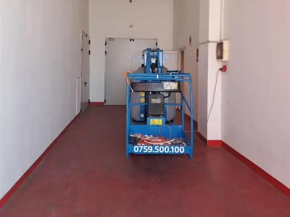 Hala Afumati Ilfov de inchiriat - 840 mp spatiu comercial cu acces rapid DN2, ideal depozit/showroom - imaginea 9
