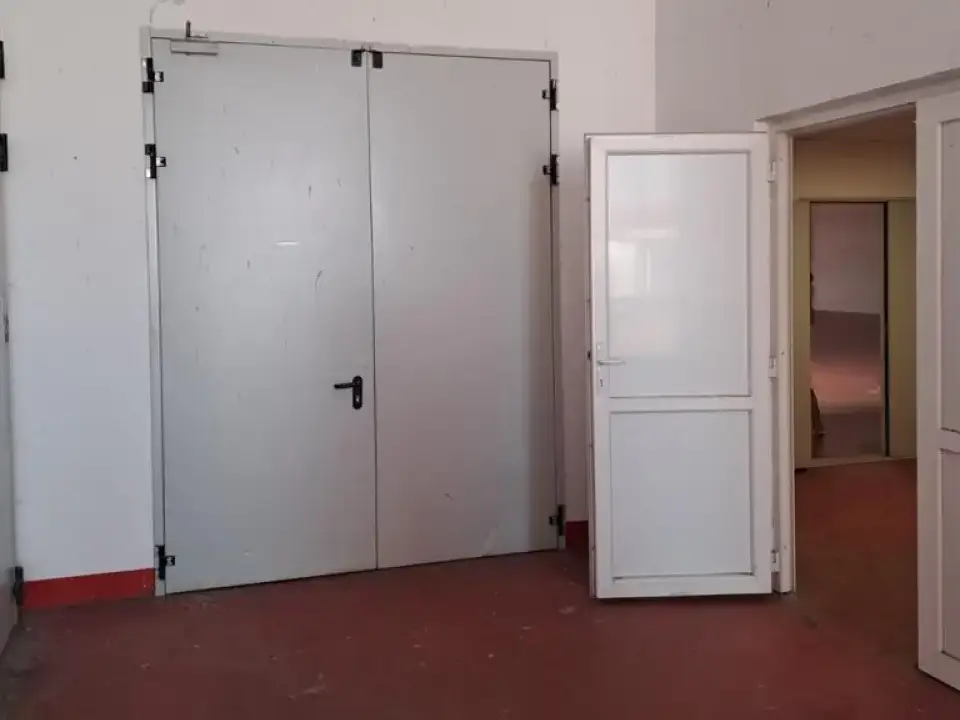 Hala Afumati Ilfov de inchiriat - 840 mp spatiu comercial cu acces rapid DN2, ideal depozit/showroom - imaginea 7