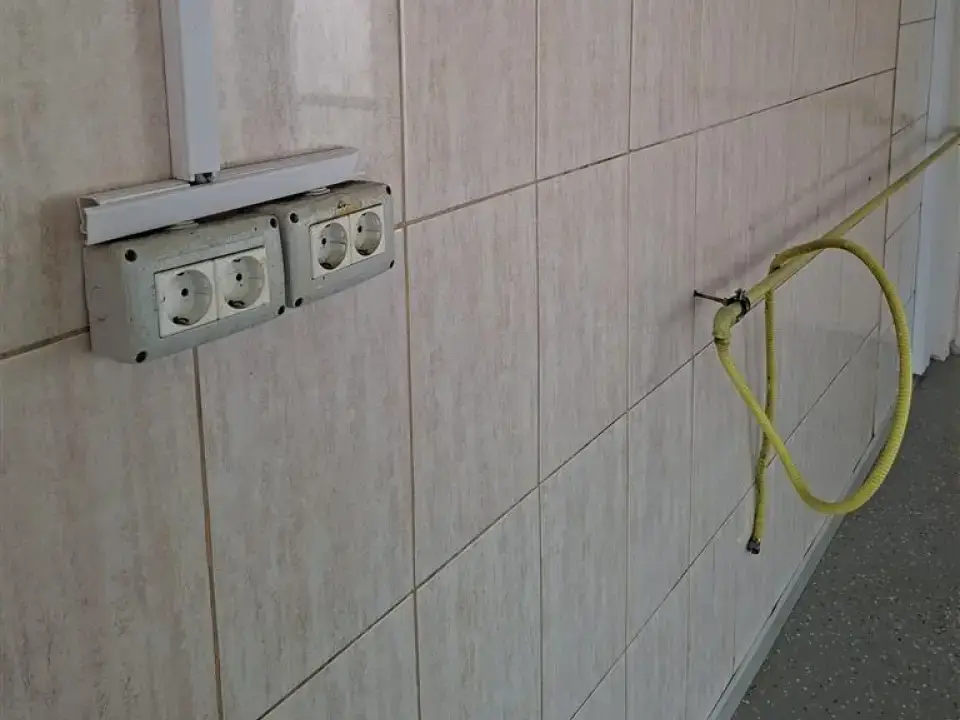 Hala de inchiriat in Afumati, Ilfov - Restaurant cu terasa si utilitati - imaginea 4