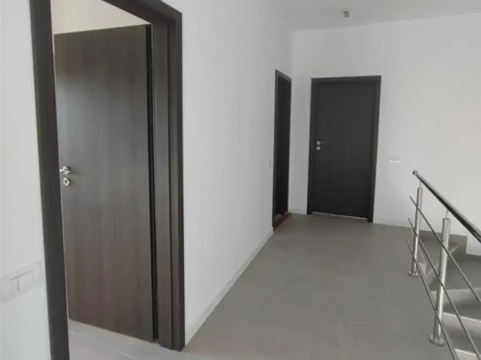 Hala de vanzare Chiajna, Ilfov - 580 mp, birouri, rampa acces tir - imaginea 4