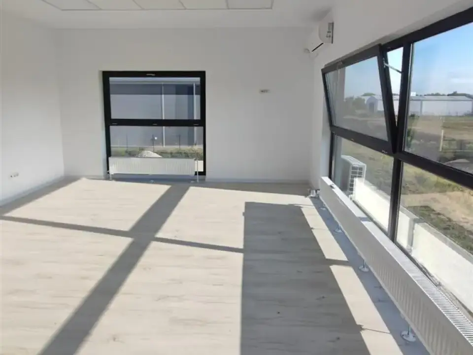 Hala de vanzare Chiajna, Ilfov - 580 mp, birouri, rampa acces tir - imaginea 3