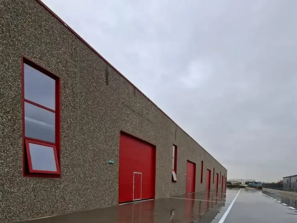 Hala de vânzare, Chitila, Ilfov - 300 mp, înălțime 8m, structură beton armat, parcare TIR - imaginea 2