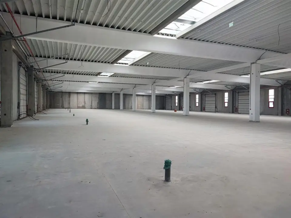 Hala de vânzare, Chitila, Ilfov - 300 mp, înălțime 8m, structură beton armat, parcare TIR - imaginea 6