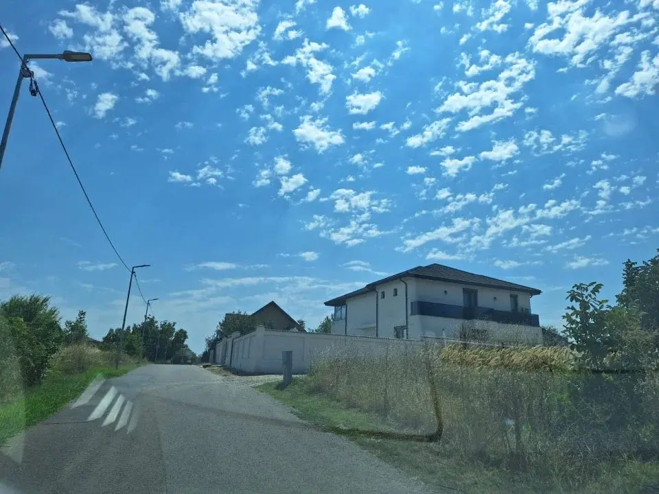 Teren de Vanzare Balotești, Ilfov - Potențial Locativ și Utilități Complete