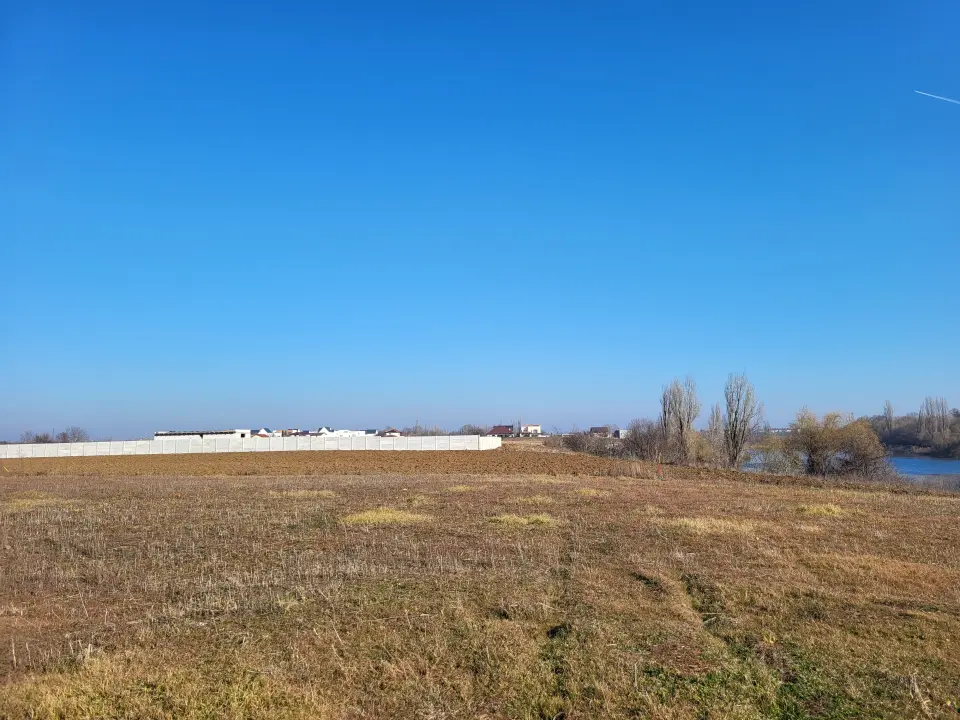 Teren de Vanzare Balotești, Ilfov - Loturi cu Potențial Vederi Lac - imaginea 3