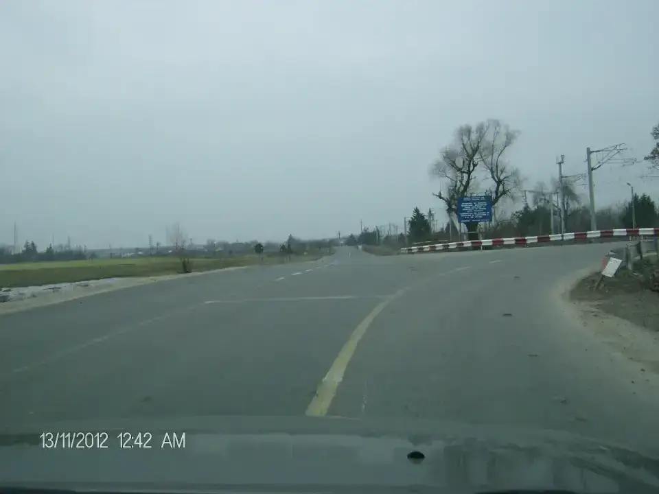 Investiție Strategică: Teren intravilan 3595 mp în Buftea, Ilfov - Zonă Mixtă, Acces Rapid A0 - imaginea 3