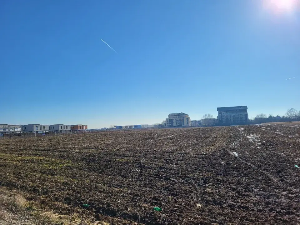 Oportunitate Unică: Teren Mare de Vânzare Corbeanca, Ilfov - 3.5 Ha, La Șosea, Utilități - imaginea 3