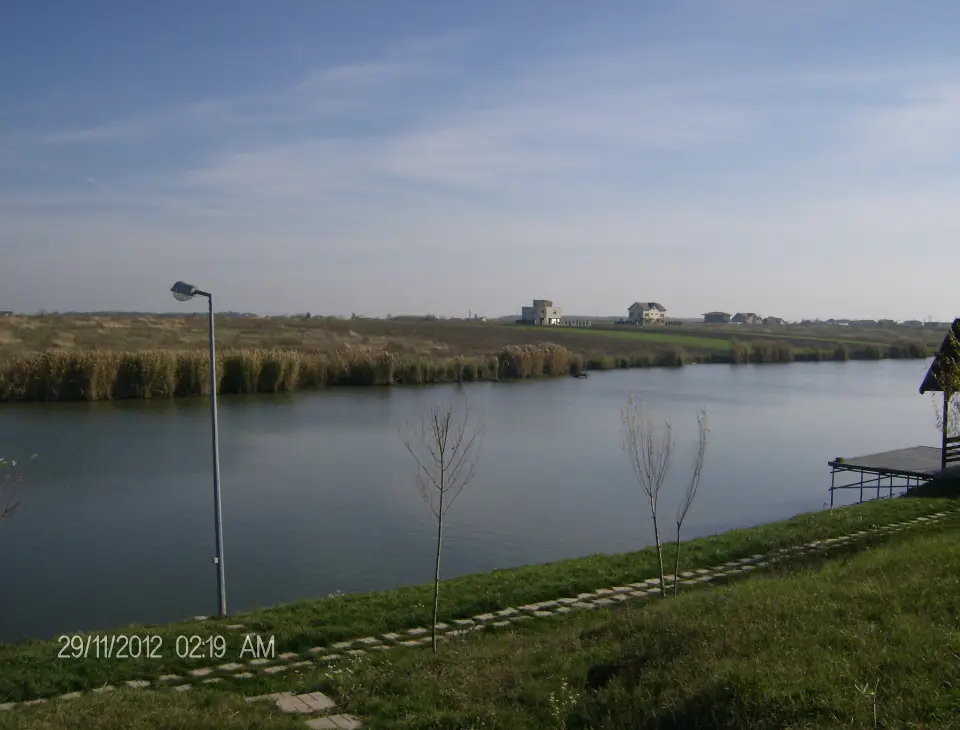 Oportunitate de Investiție: Teren 13.000 mp, Corbeanca, Ilfov - Zonă Centrală cu Acces la Lac - imaginea 3