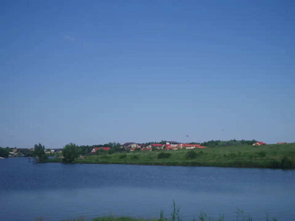 Oportunitate de Investiție: Teren 13.000 mp, Corbeanca, Ilfov - Zonă Centrală cu Acces la Lac - imaginea 2