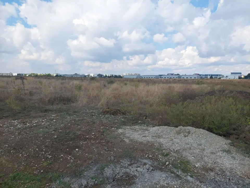 Investeste in Otopeni, Ilfov: Teren intravilan 1300 mp la vanzare